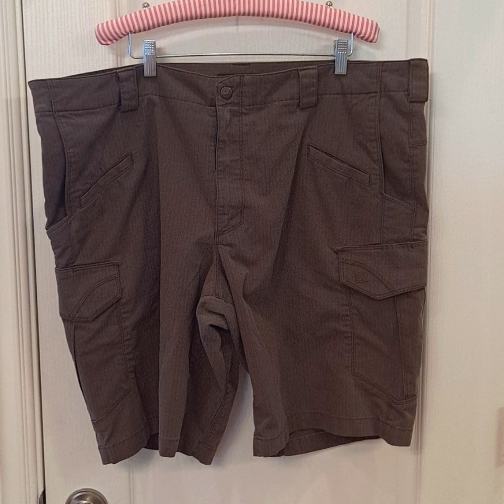 5.11 Tactical mens cargo shorts, 42